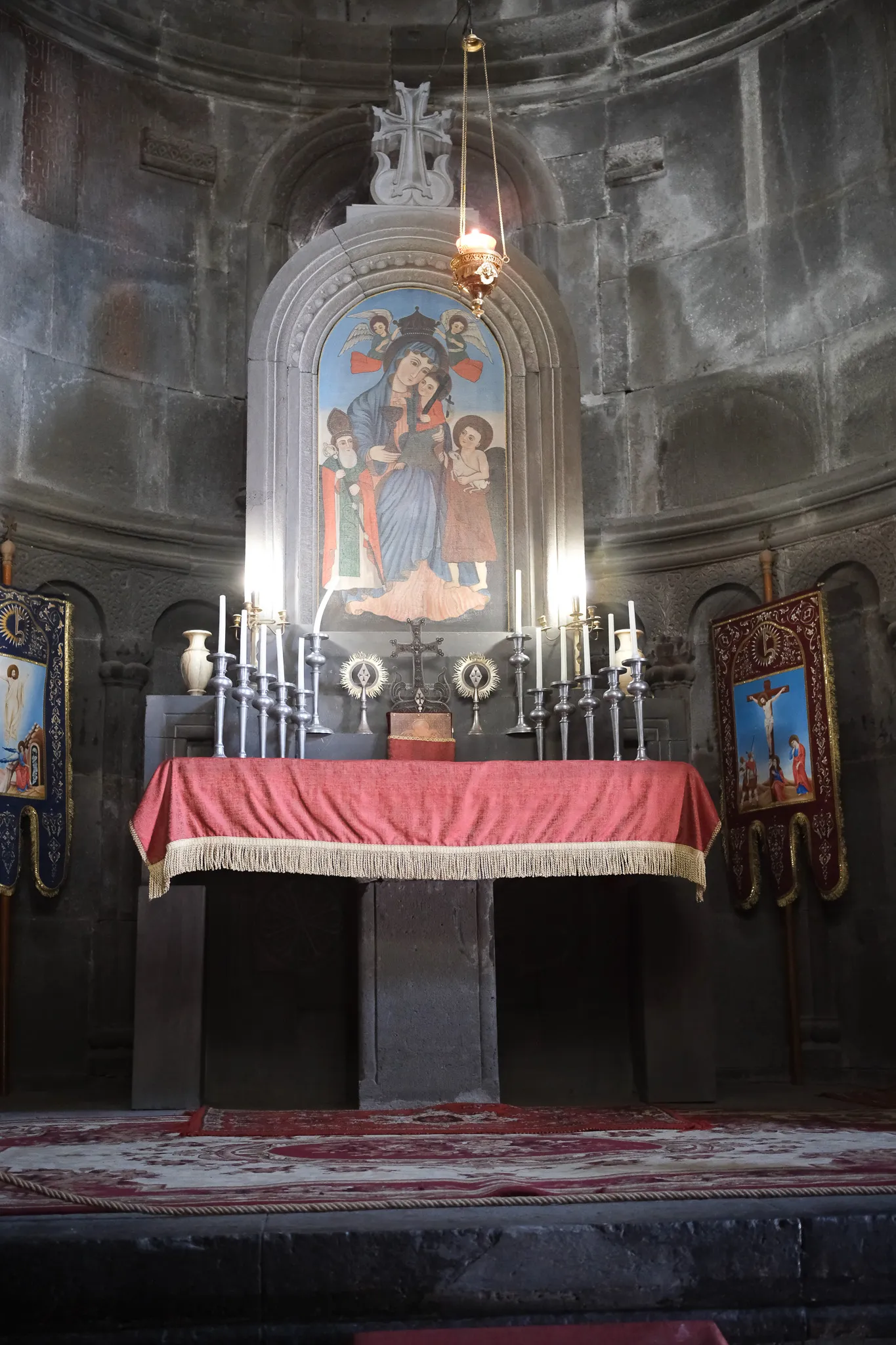 O altar de Geghard
