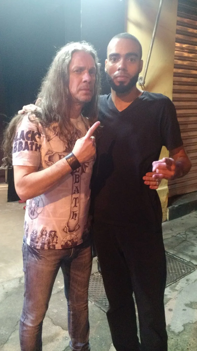 Nando Fernandes e Eu (Joao Bomfim), na frente do Manifesto Bar